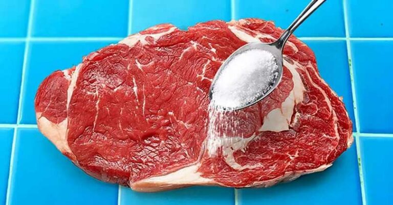 Lastuce Des Chefs Pour Rendre La Viande Plus Tendre Que Jamais Ajoutez Cet Ingredient Secret Avant Cuisson 768x402 1 1